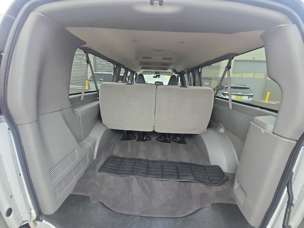 Used 2024 Chevrolet Express 3500 LT w/ LT Preferred Equipment Group image 16