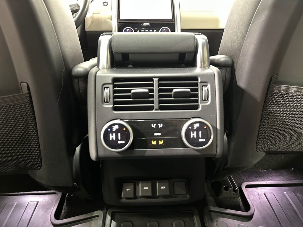 Used 2023 Land Rover Discovery S R-Dynamic image 21