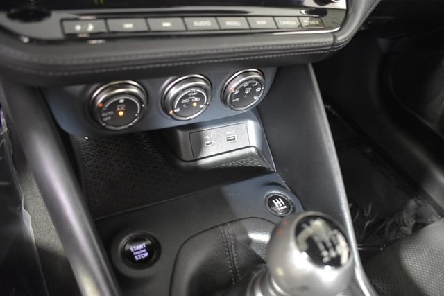 Certified 2024 Nissan Z Performance w/ Floor Mat Package RWD image 19