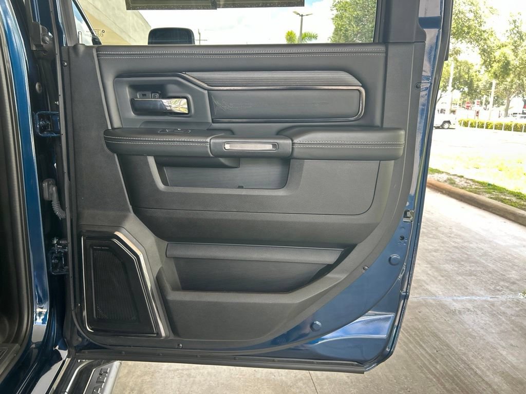 Used 2024 RAM 2500 Limited AWD/4WD image 39