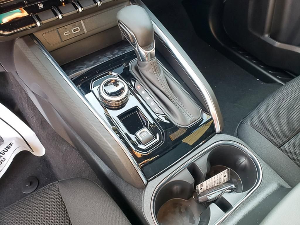 New 2026 GMC Canyon Elevation w/ Convenience Package image 8