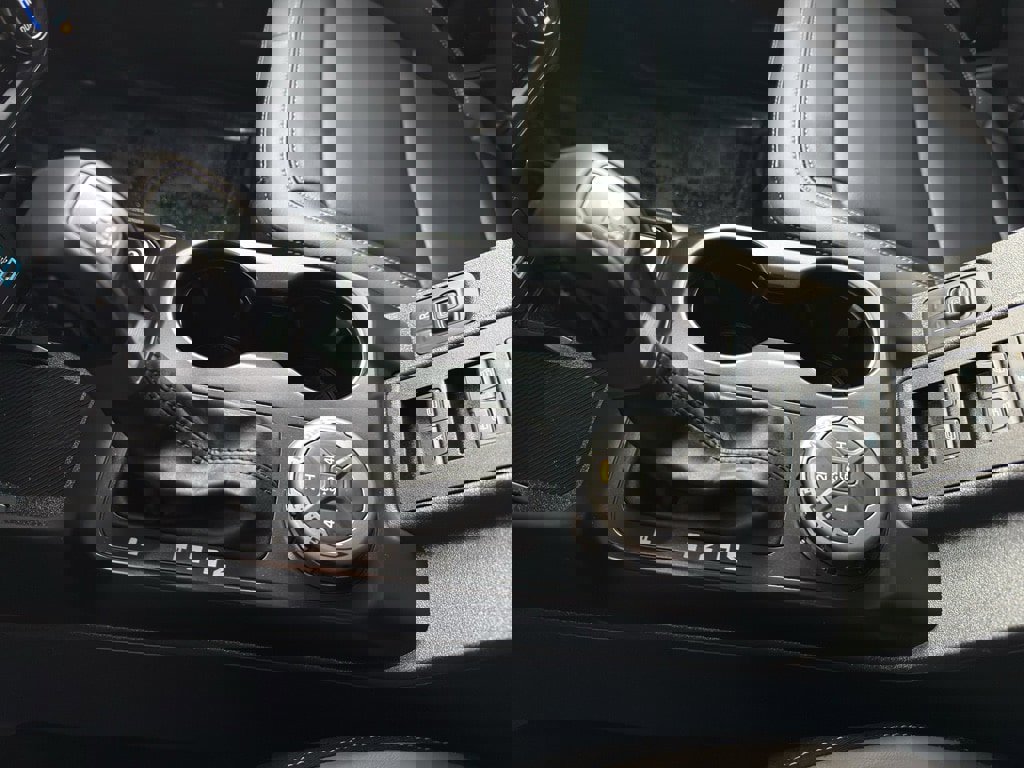 New 2025 Ford Bronco Outer Banks w/ Black Appearance Package image 27