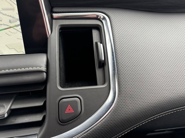 Used 2024 GMC Yukon XL SLT w/ SLT Premium Package image 42