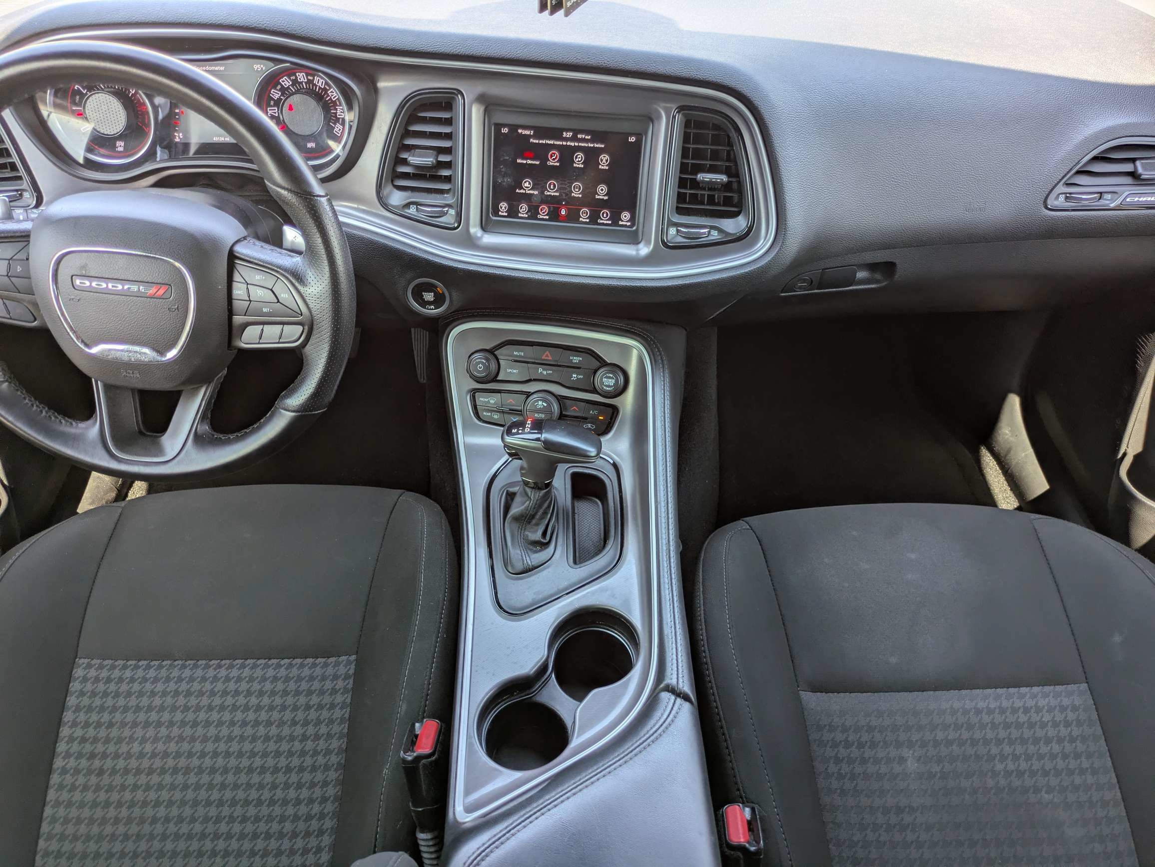 Used 2022 Dodge Challenger R/T RWD image 8