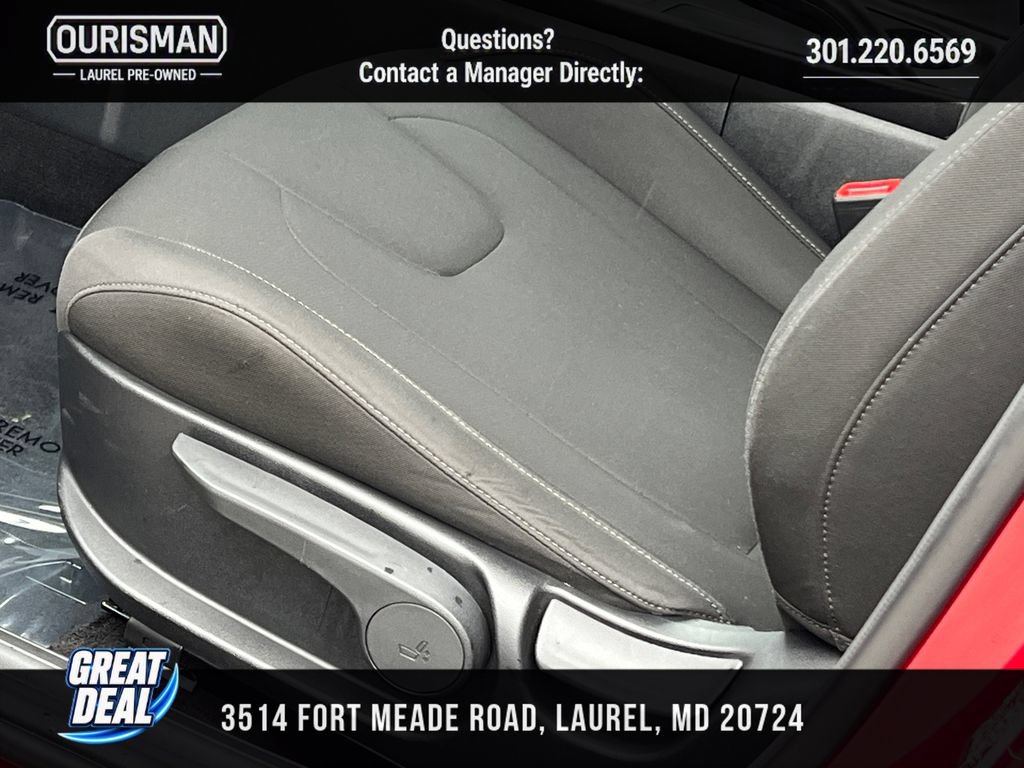 Used 2024 Hyundai Elantra SEL FWD image 7