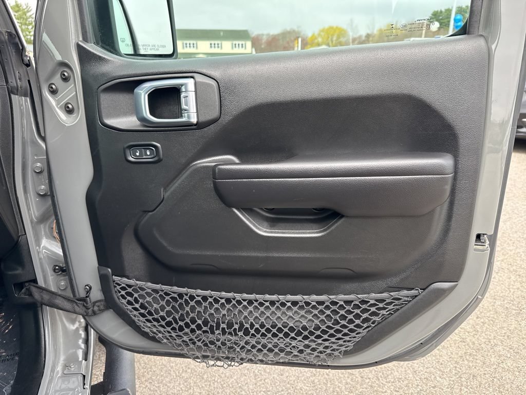 Certified 2021 Jeep Gladiator Sport AWD/4WD image 26