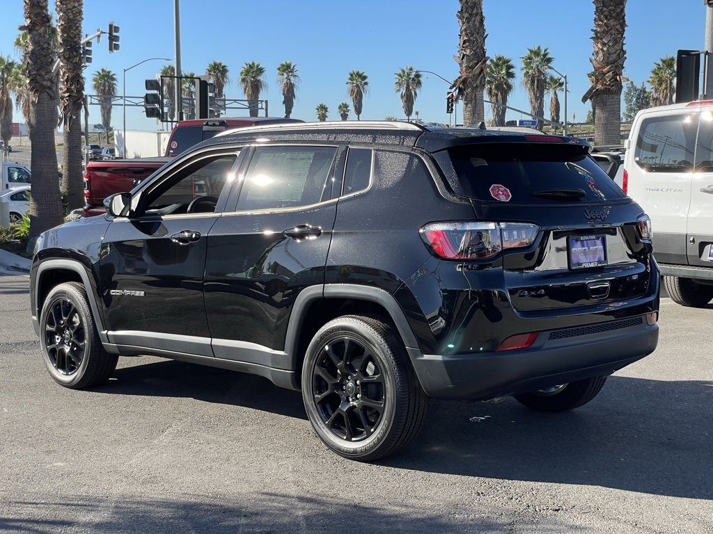 New 2026 Jeep Compass Latitude image 4