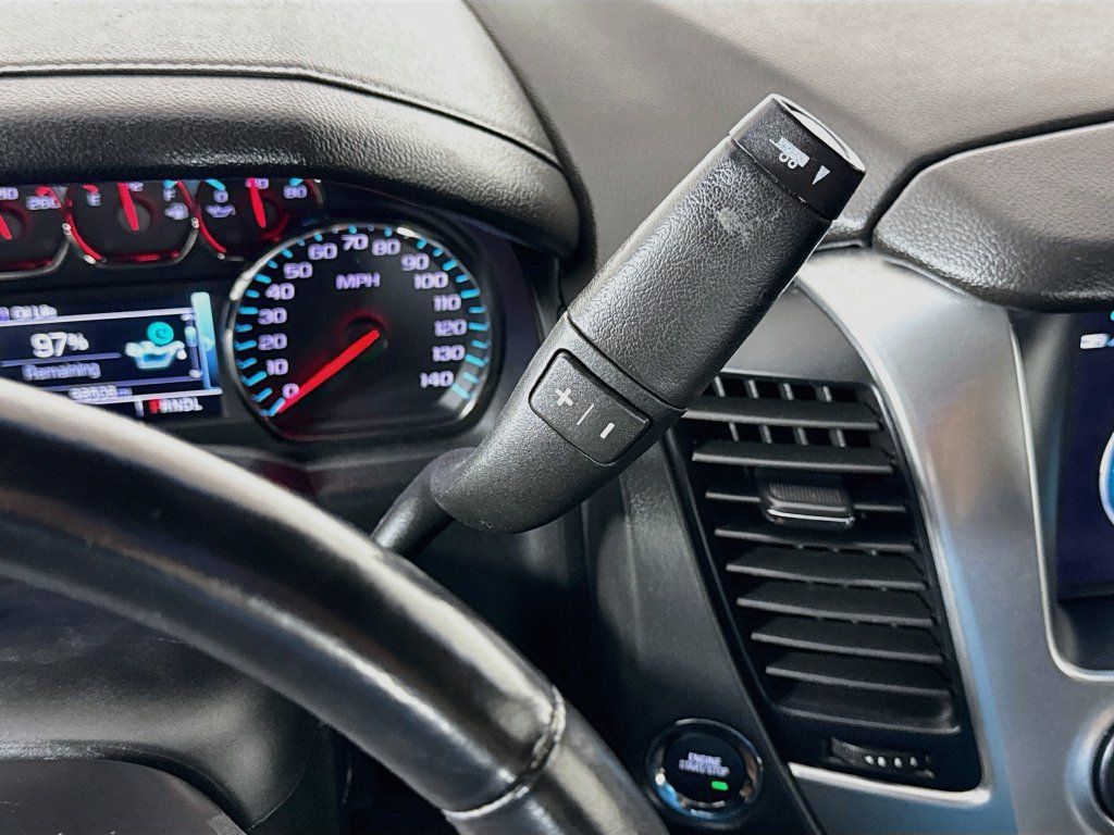 Used 2020 Chevrolet Tahoe LT w/ Luxury Package RWD image 17