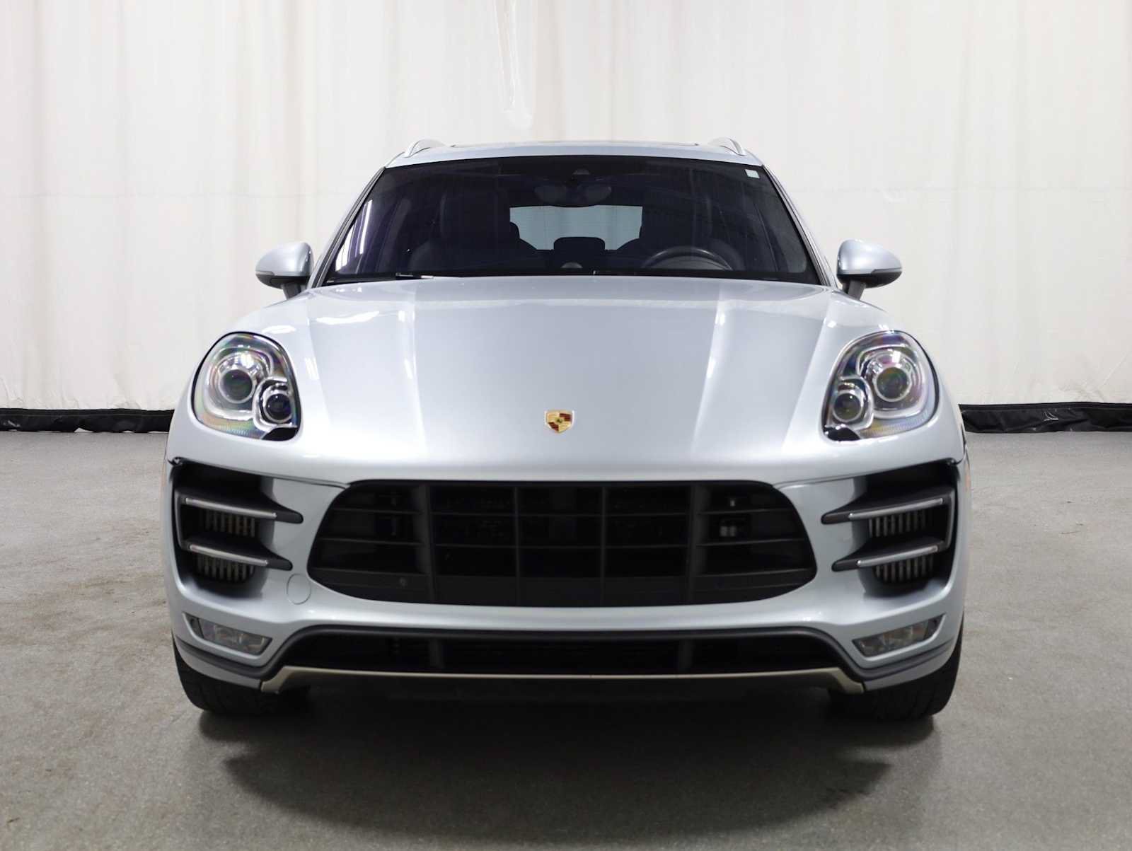 Used 2015 Porsche Macan Turbo AWD/4WD image 14