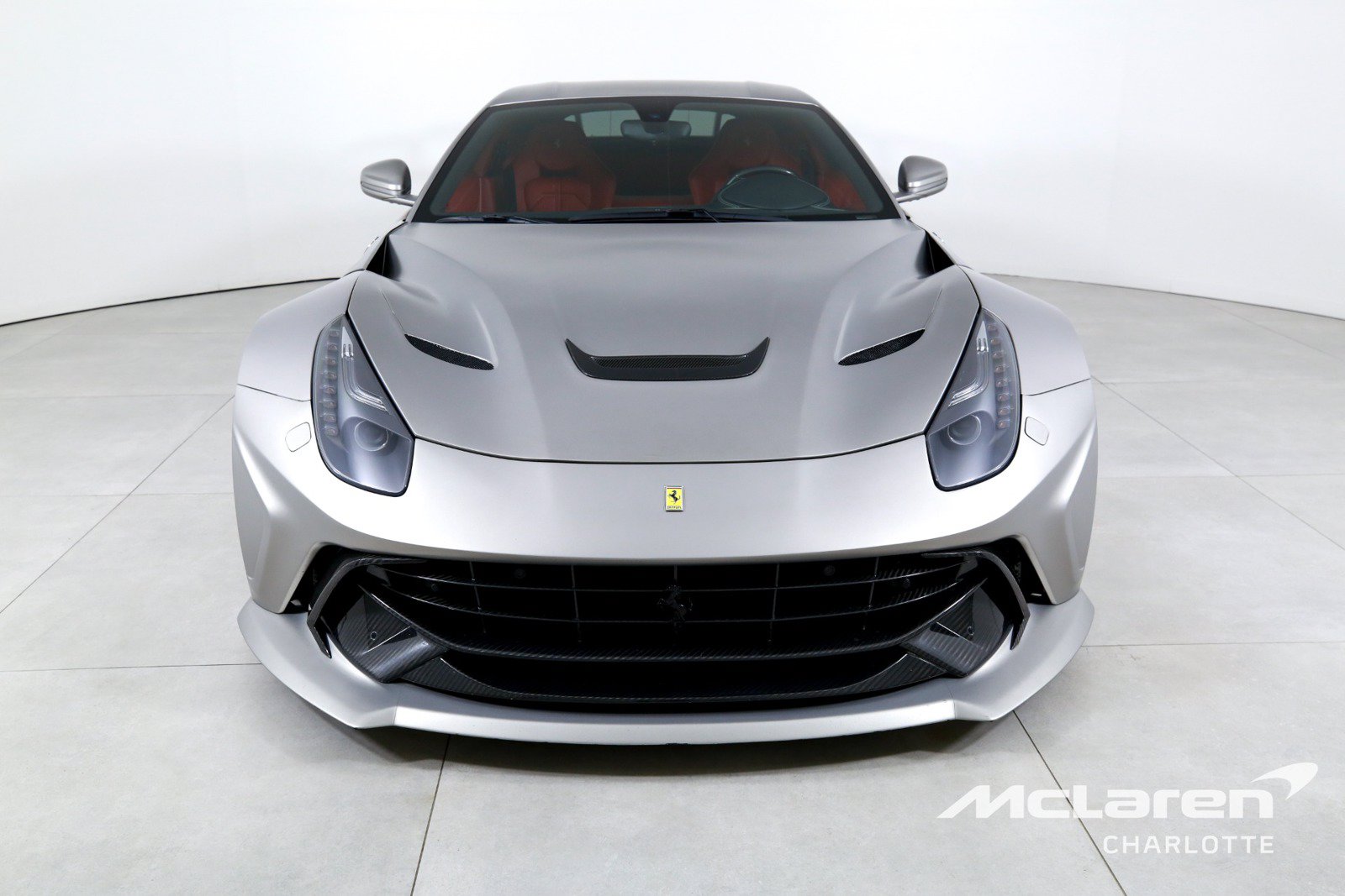Used 2016 Ferrari F12 Berlinetta RWD image 4