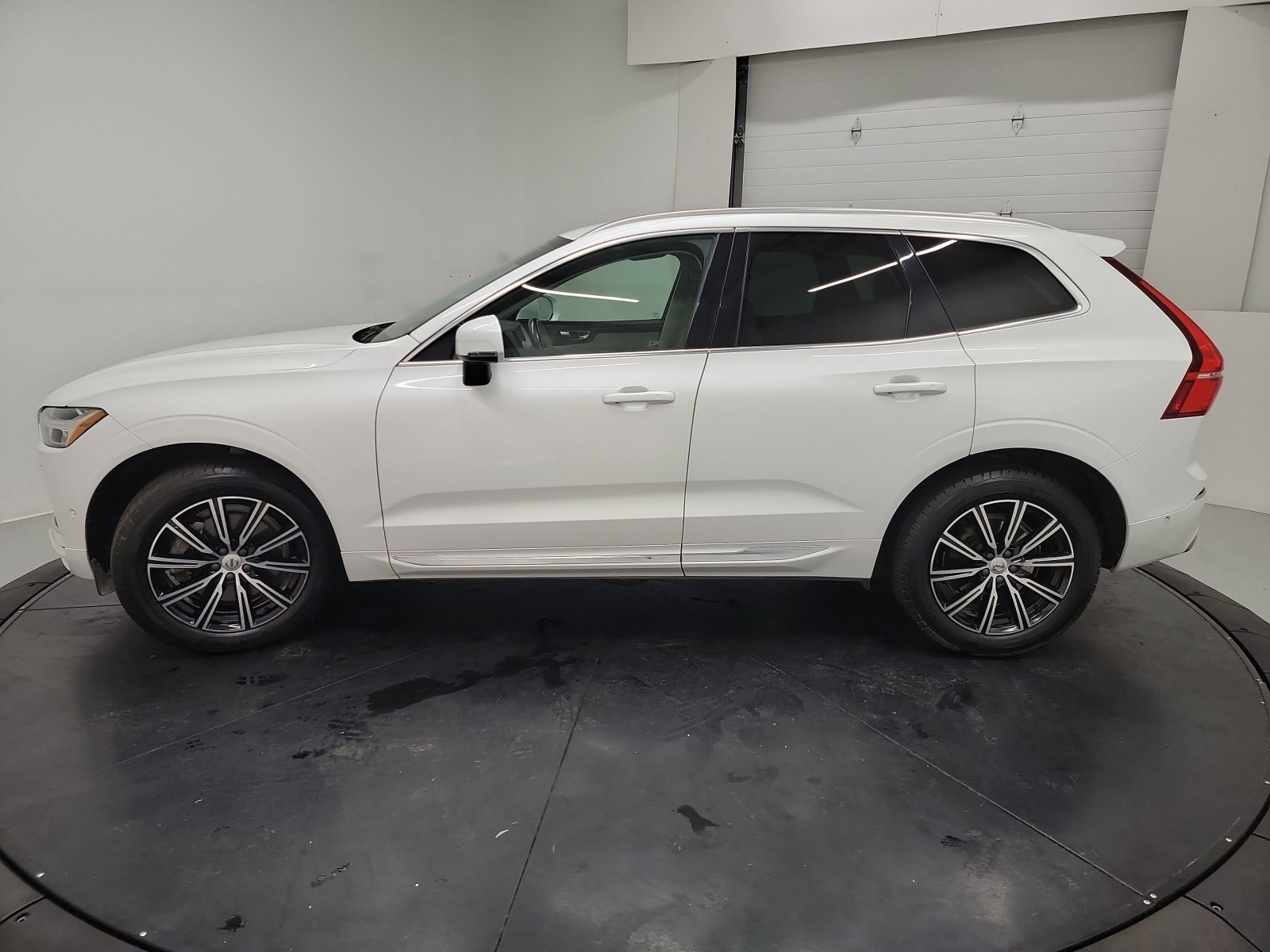 Used 2020 Volvo XC60 T6 Inscription image 4