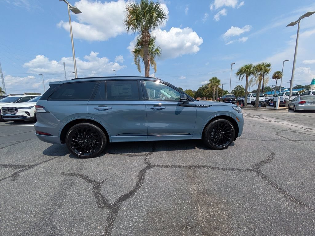 New 2026 Lincoln Aviator Reserve AWD/4WD image 3