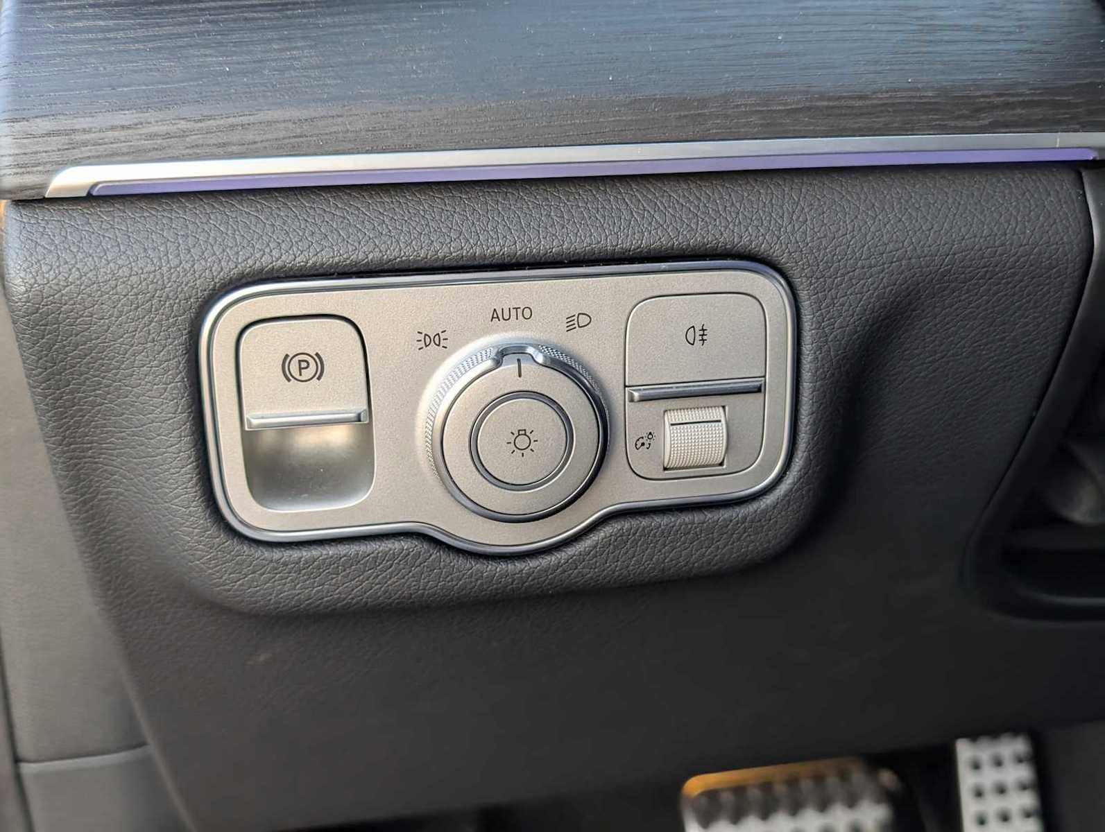 Used 2025 Mercedes-Benz GLS 450 4MATIC image 14