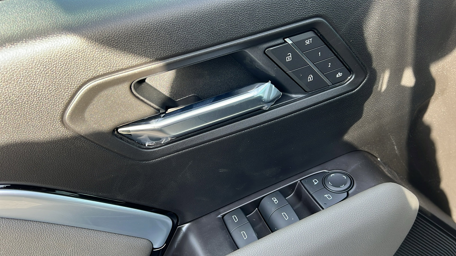 New 2026 Chevrolet Colorado ZR2 w/ ZR2 Bison Edition image 18