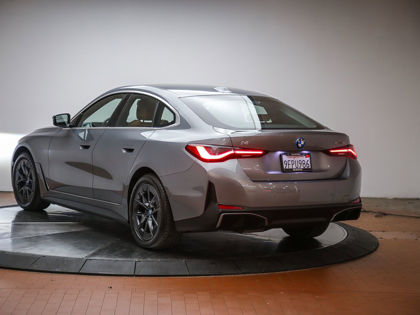 Certified 2023 BMW i4 eDrive35 RWD image 2