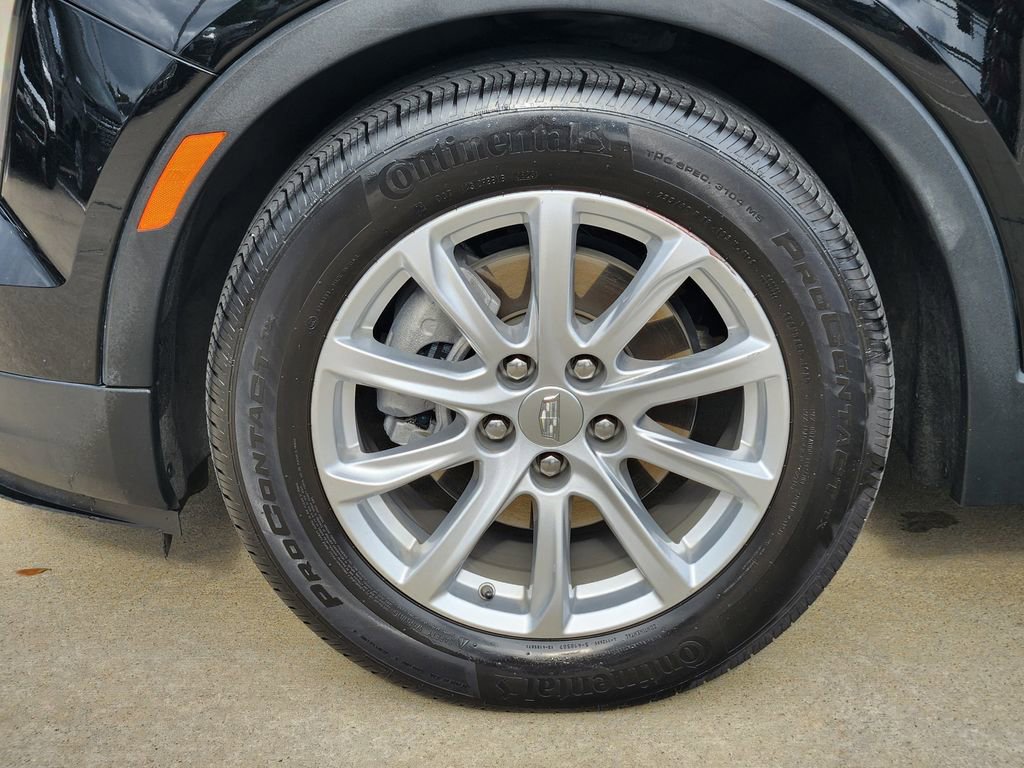 Used 2021 Cadillac XT4 Luxury w/ Cold Weather Package FWD image 10