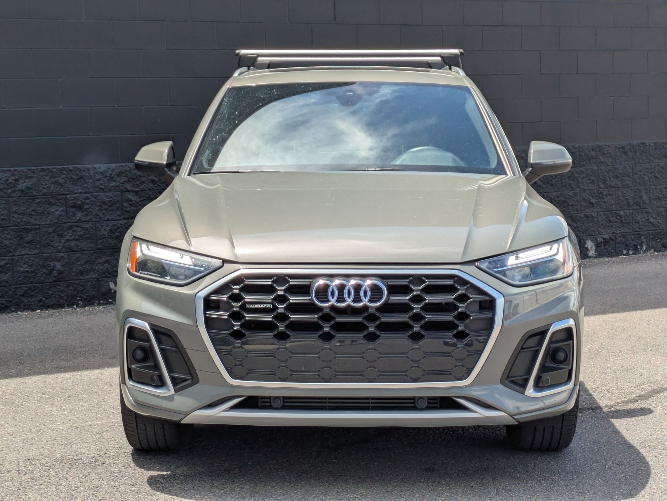 Certified 2023 Audi Q5 2.0T Premium w/ Convenience Package AWD/4WD image 2