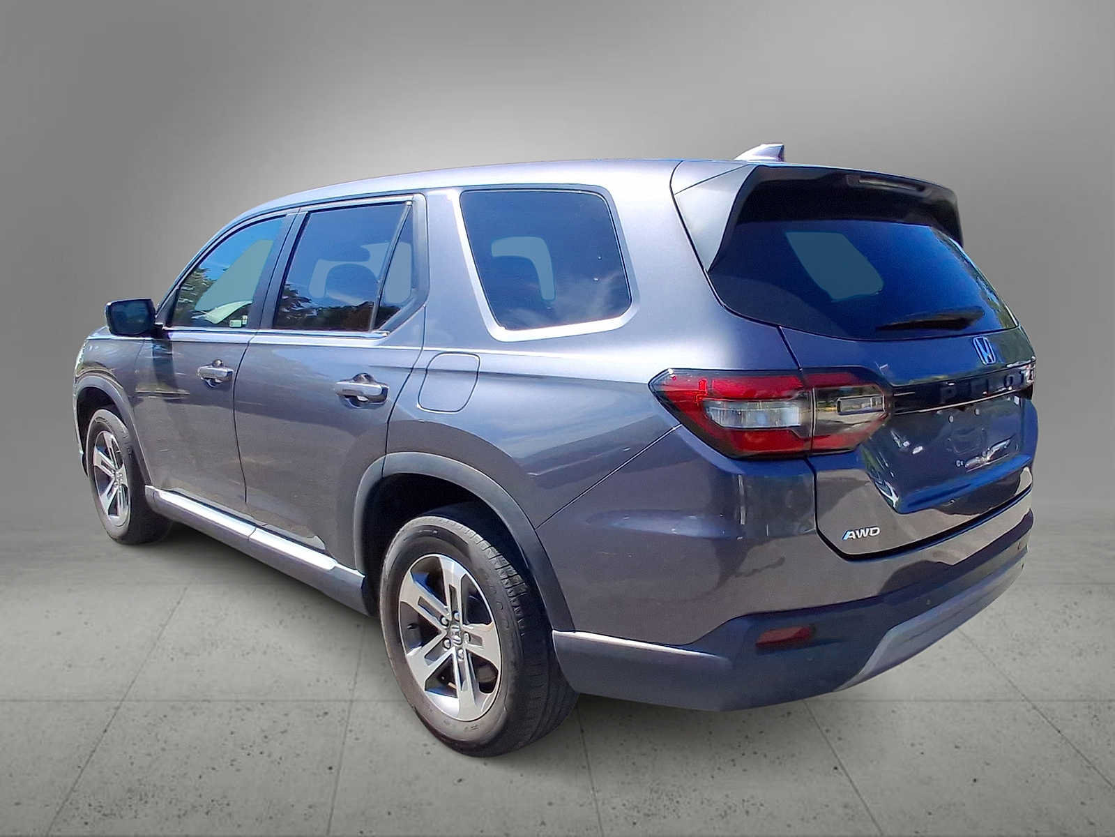 Used 2024 Honda Pilot EX-L image 6