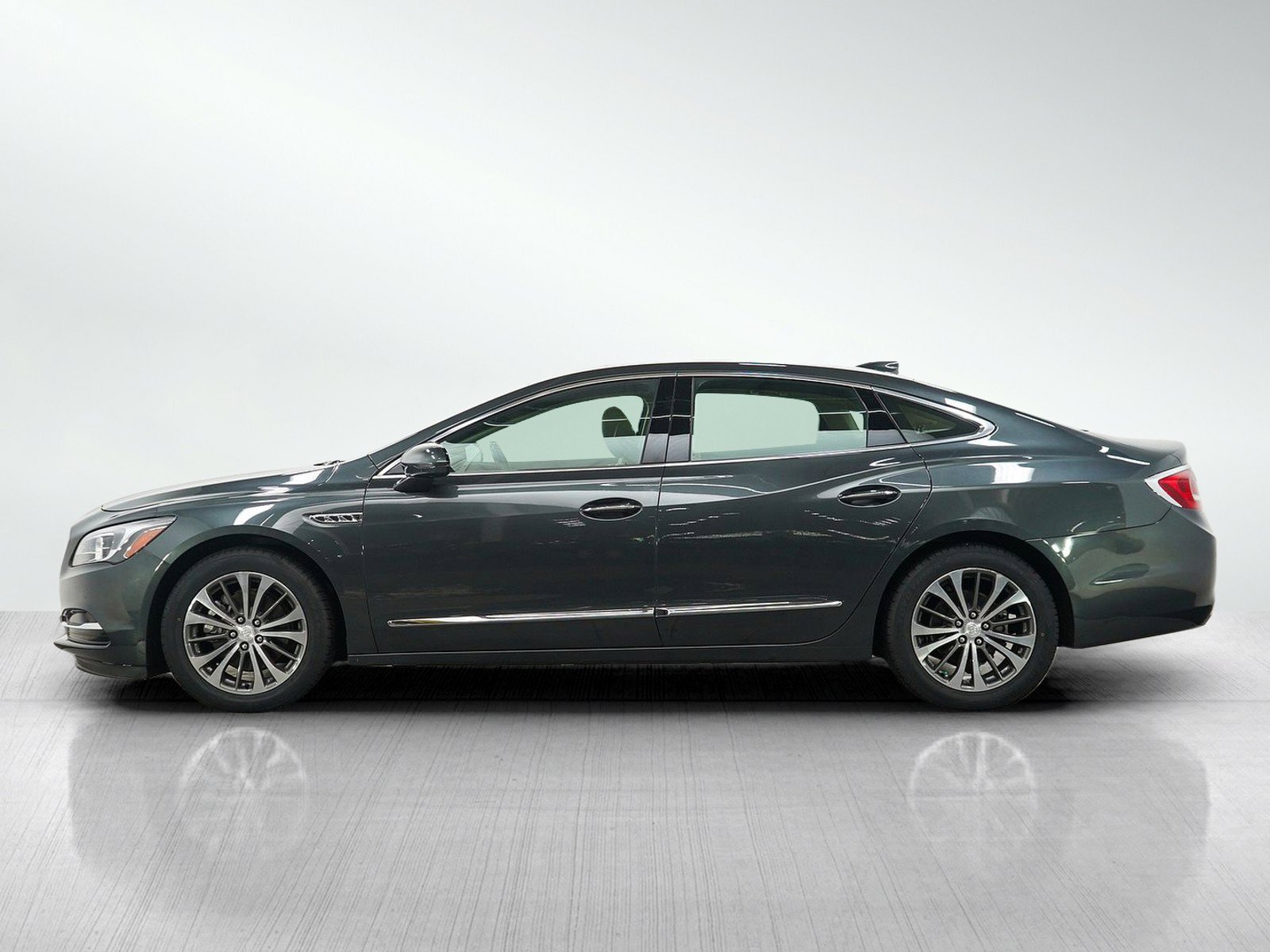 Used 2017 Buick LaCrosse Essence w/ Sun and Shade Package FWD image 2