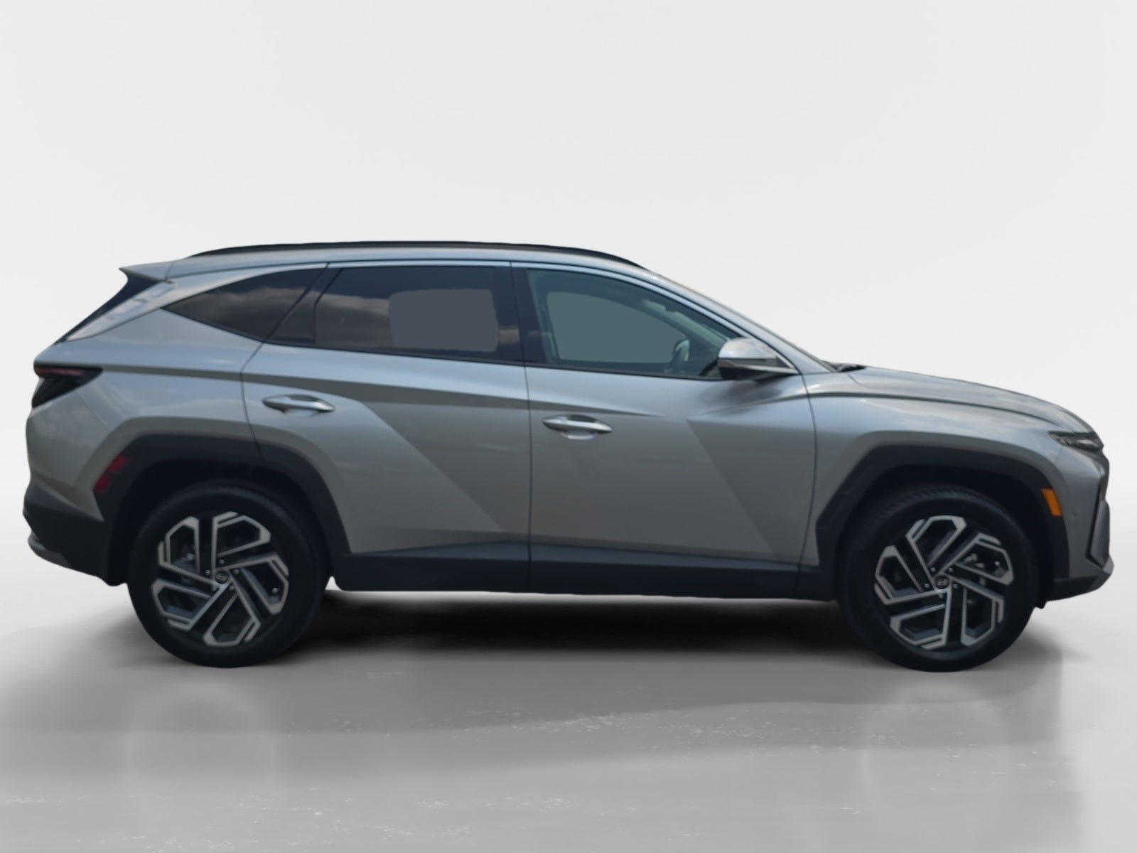 Certified 2026 Hyundai Tucson Limited AWD/4WD image 2