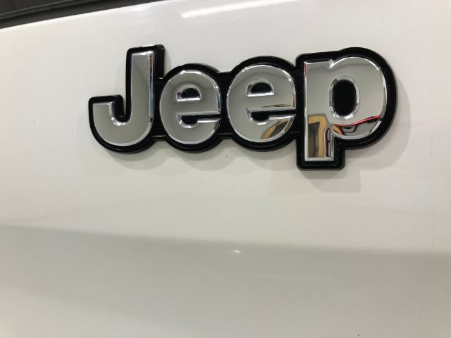Used 2017 Jeep Cherokee Sport w/ Trailer Tow Group AWD/4WD image 13