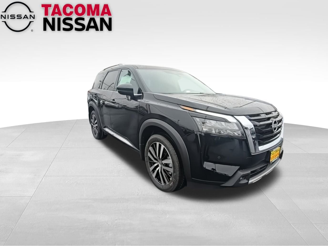 New 2025 Nissan Pathfinder Platinum image 2