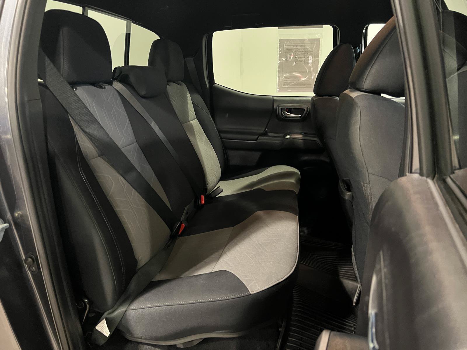 Used 2023 Toyota Tacoma TRD Off-Road w/ Advanced Technology Package AWD/4WD image 33