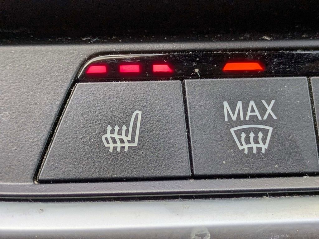 Used 2021 BMW X5 xDrive40i w/ M Sport Package image 24