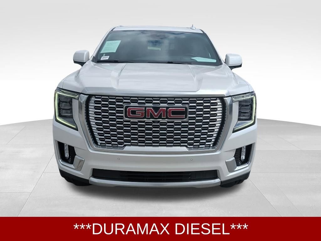 Used 2023 GMC Yukon XL Denali image 2