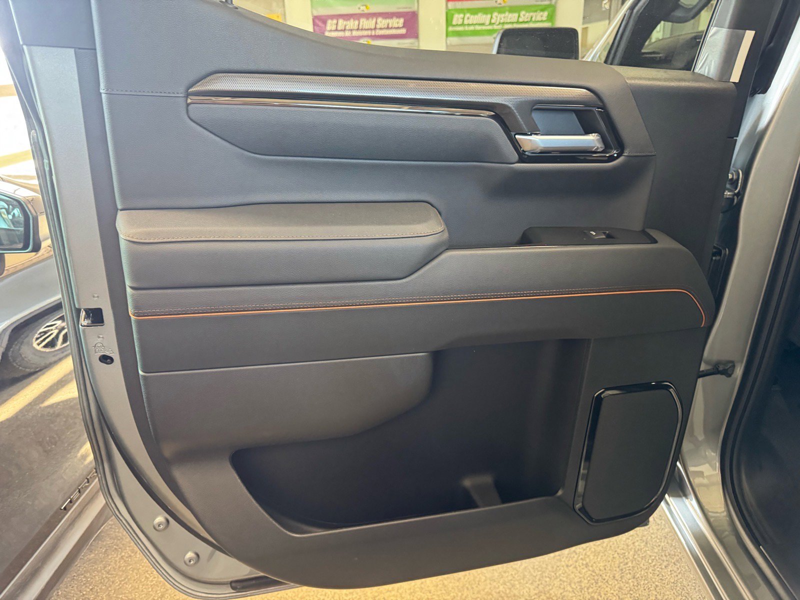 New 2026 GMC Sierra 1500 AT4 w/ AT4 Premium Package AWD/4WD image 9