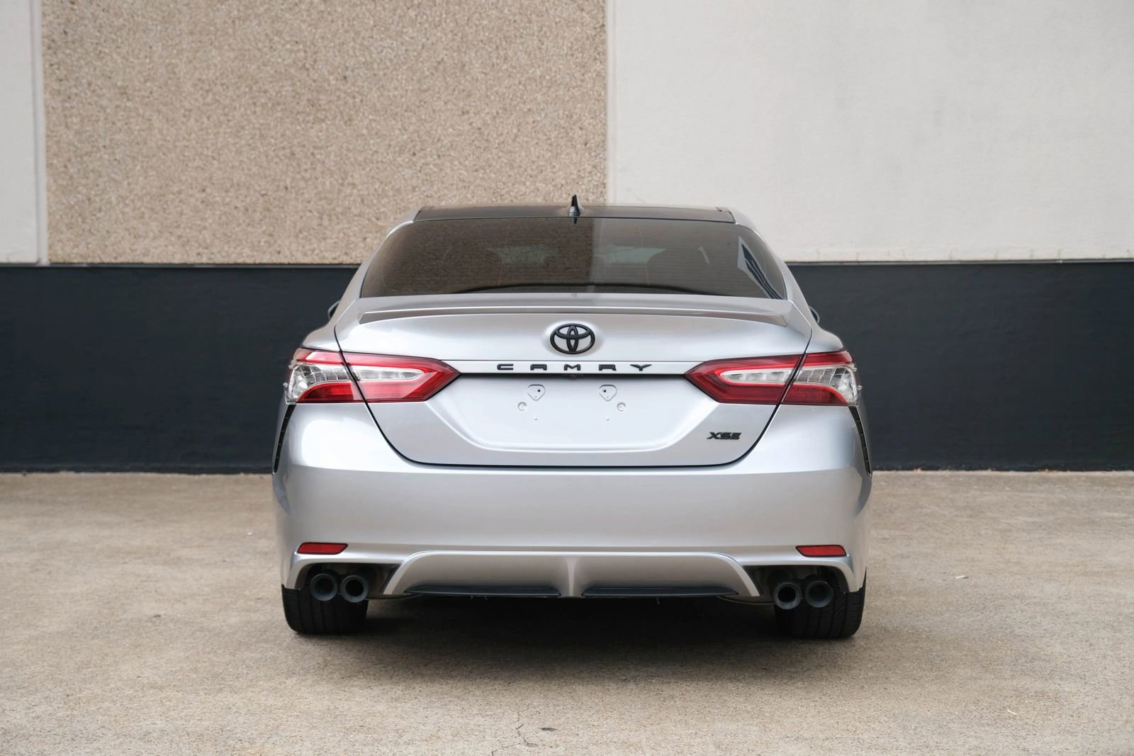 Used 2020 Toyota Camry XSE image 16