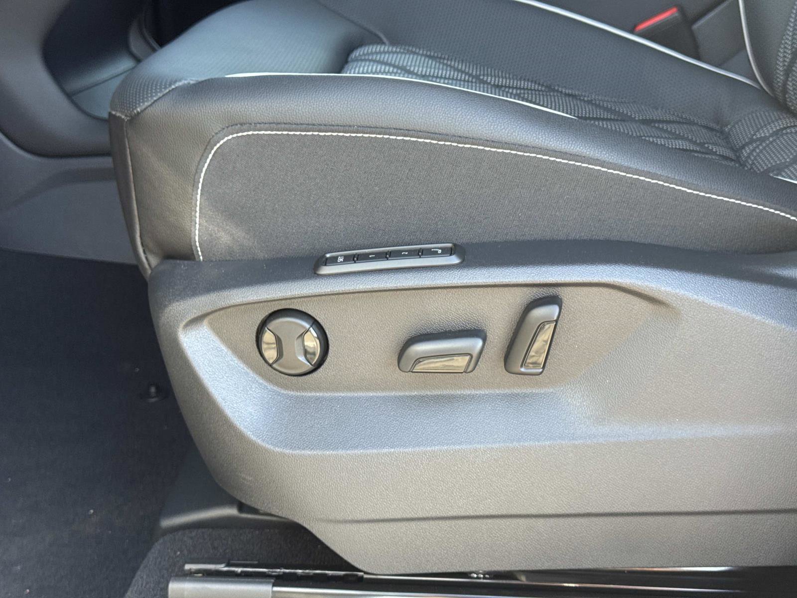 New 2026 Volkswagen Atlas SEL Premium R-Line image 23