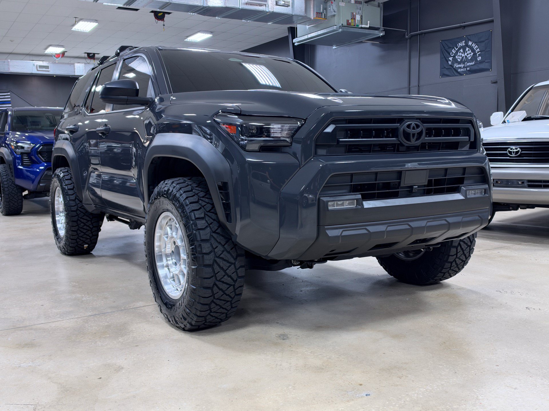 Used 2026 Toyota 4Runner SR5 AWD/4WD image 1