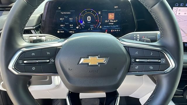 Used 2026 Chevrolet Suburban Premier AWD/4WD image 22