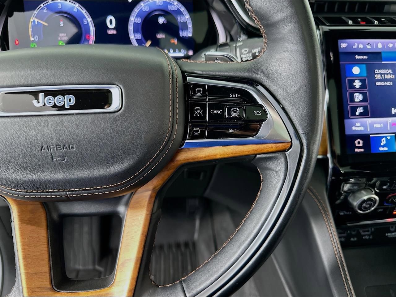 Used 2022 Jeep Grand Cherokee Summit image 42