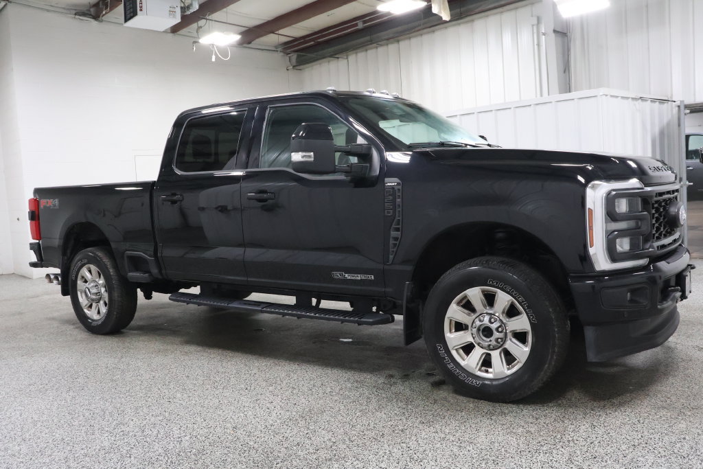 Used 2024 Ford F250 Lariat w/ Lariat Ultimate Package AWD/4WD image 2