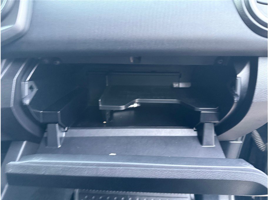 Used 2016 Toyota Tacoma TRD Sport w/ Towing Package AWD/4WD image 41