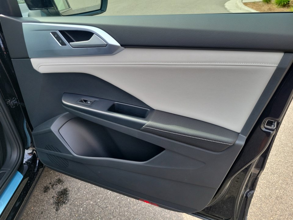 New 2026 Volkswagen Taos SE AWD/4WD image 31