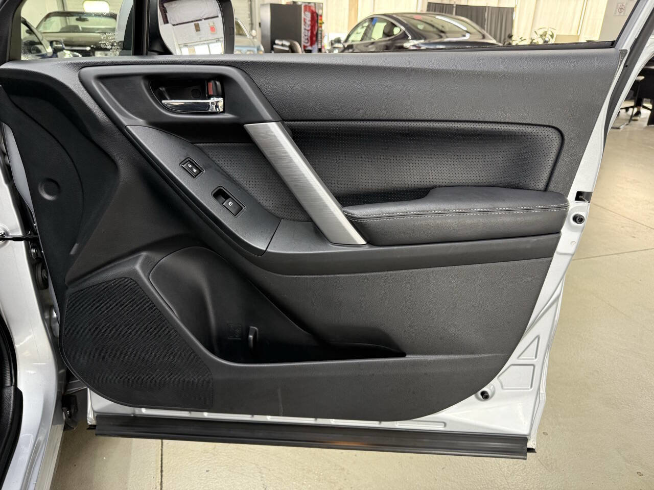 Used 2015 Subaru Forester 2.5i Limited image 16