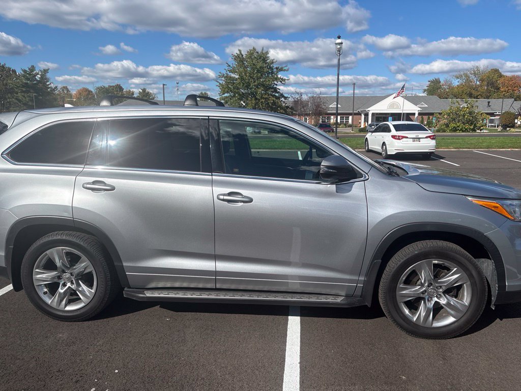 Used 2015 Toyota Highlander Limited AWD/4WD image 4