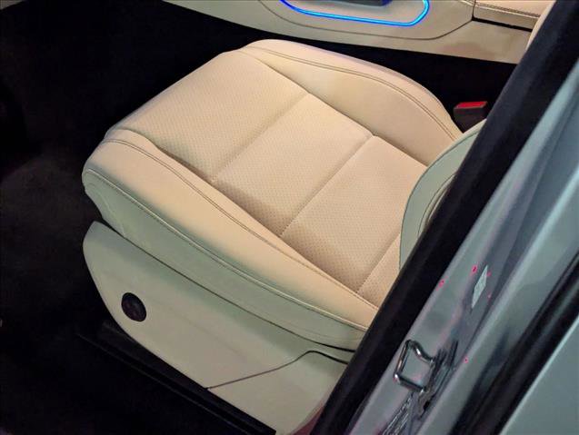 Used 2025 Mercedes-Benz GLE 350 4MATIC image 4