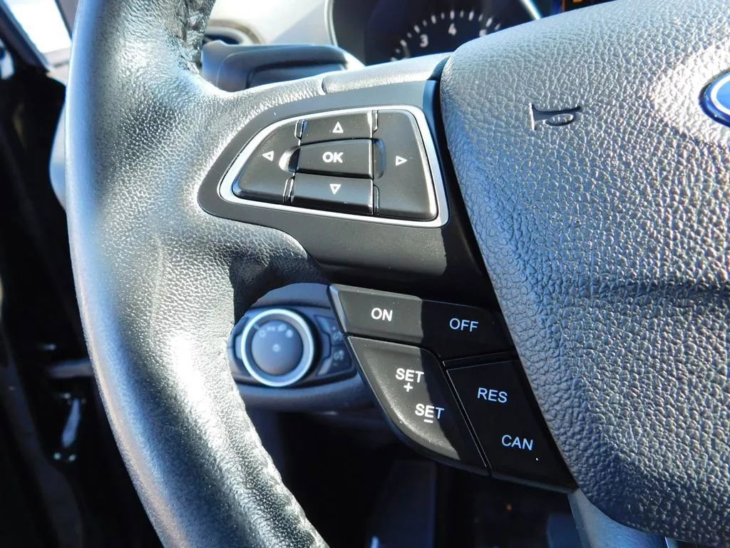 Used 2018 Ford Escape SEL image 23