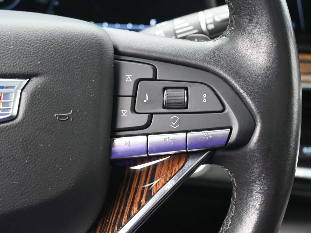 Used 2023 Cadillac Escalade ESV Premium Luxury image 13