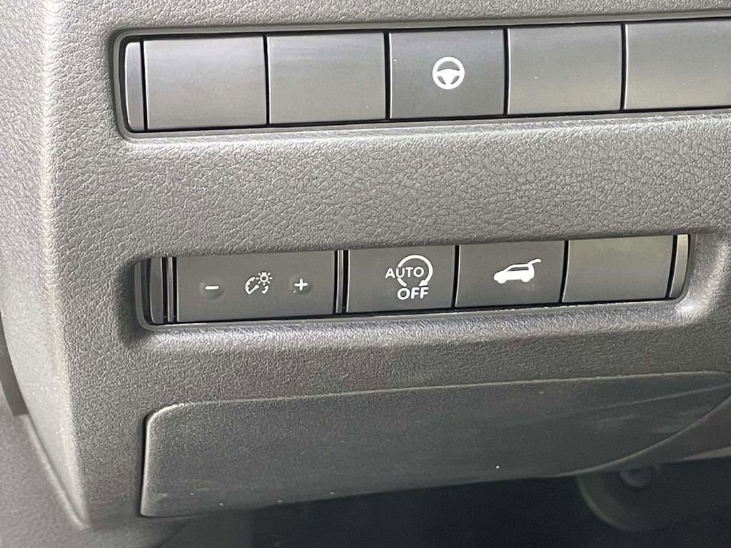Used 2024 Nissan Rogue SL w/ SL Premium Package image 18