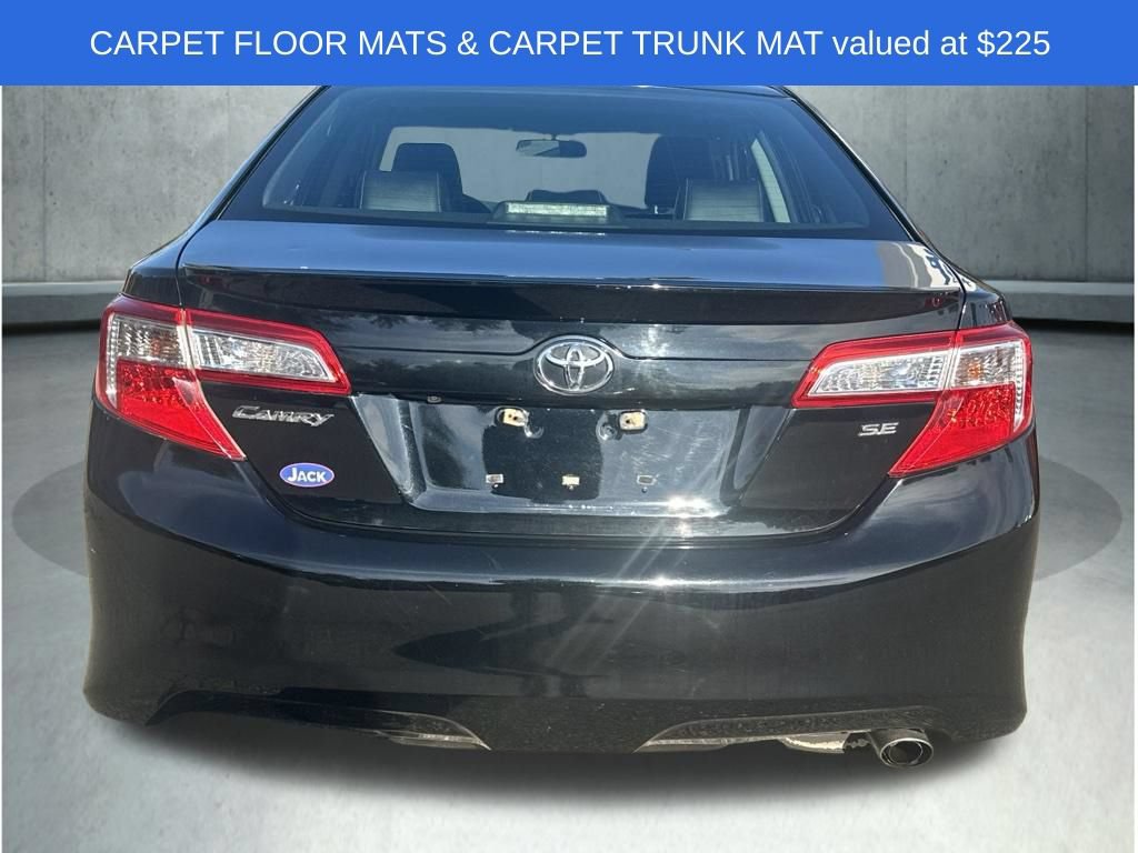 Used 2014 Toyota Camry SE w/ Moonroof Package FWD image 6