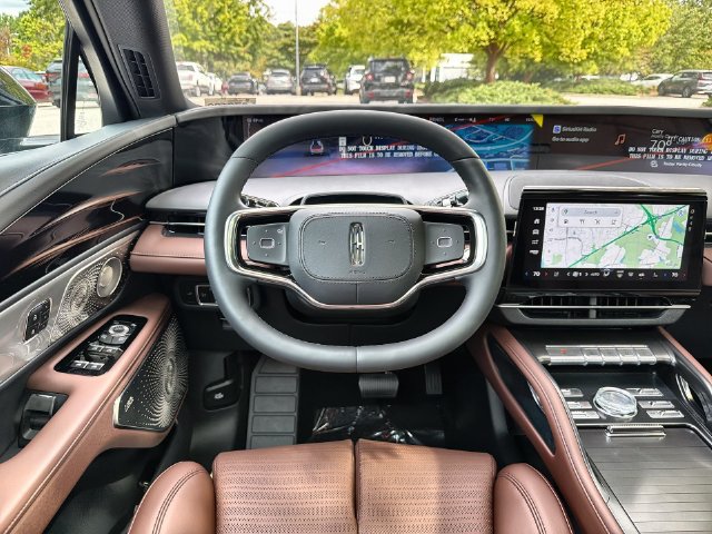 New 2026 Lincoln Nautilus Reserve AWD/4WD image 14