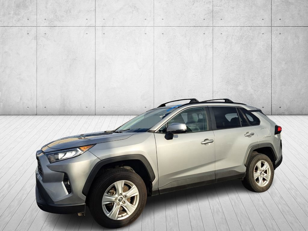 Used 2020 Toyota RAV4 XLE image 1