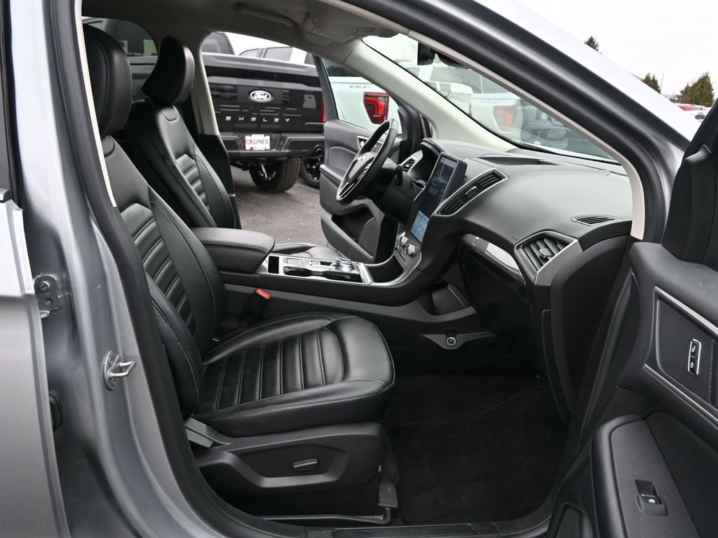 Used 2023 Ford Edge SEL image 41
