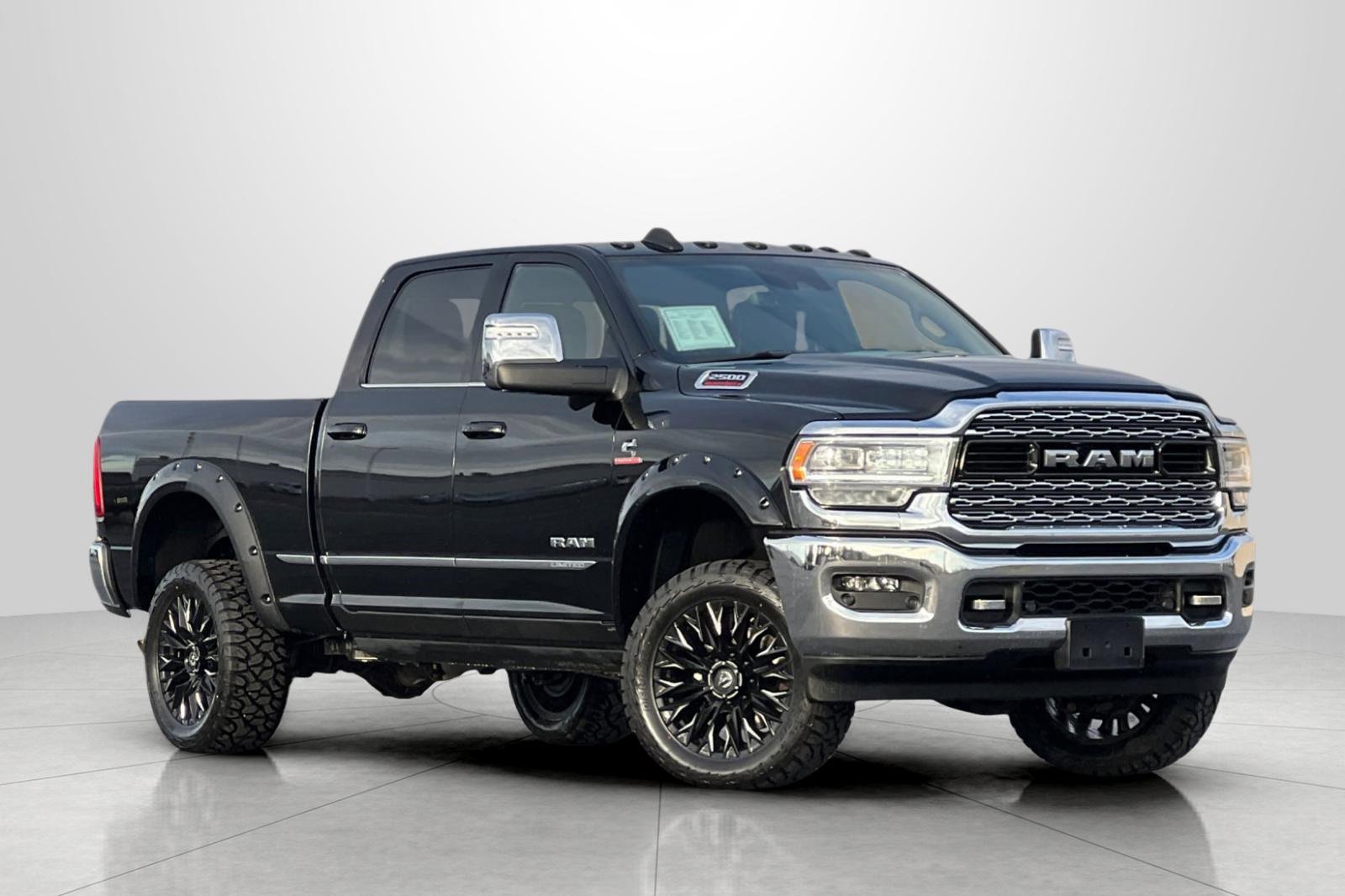 Used 2024 RAM 2500 Limited image 2