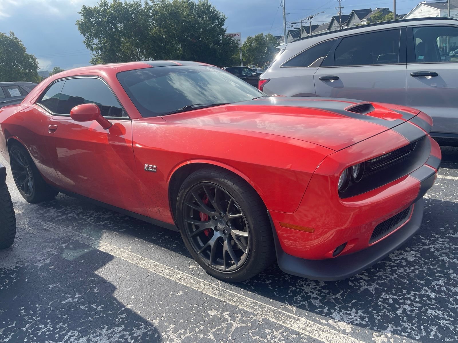 Used 2016 Dodge Challenger SRT RWD image 2
